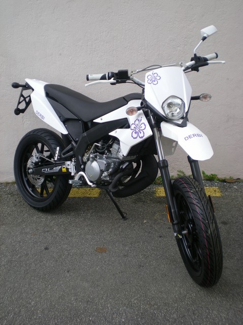 DERBI SENDA SM DRD X-TREME déco fleurs