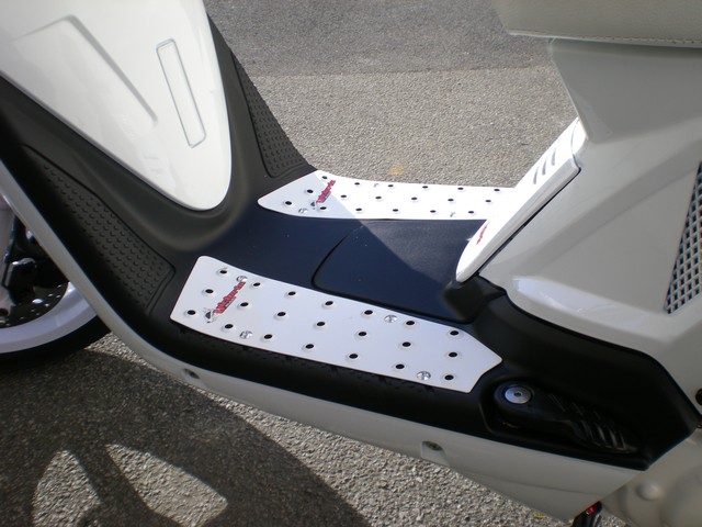 MBK Booster Spirit NKD Victoria Bull – Image 2
