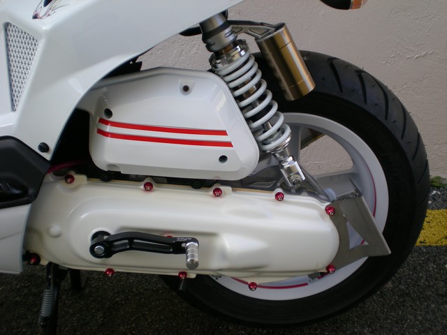 MBK Booster Spirit NKD Victoria Bull – Image 4