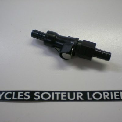 Raccord rapide de durite d'essence