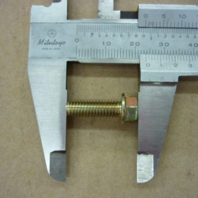Vis 6 x 18 mm
