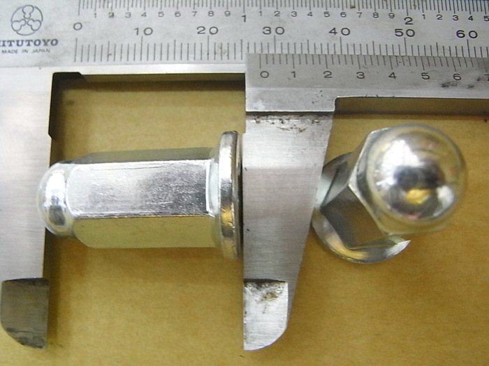 Vis d'échappement SYM ( diamètre 8 mm ) – Image 2