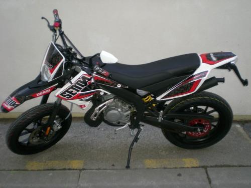 DERBI SENDA SM DRD X-TREME KUTVEK