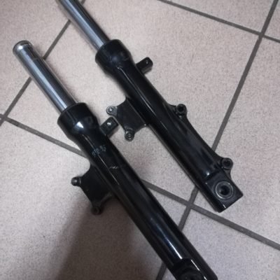 Tubes de fourche SYM ( noir )