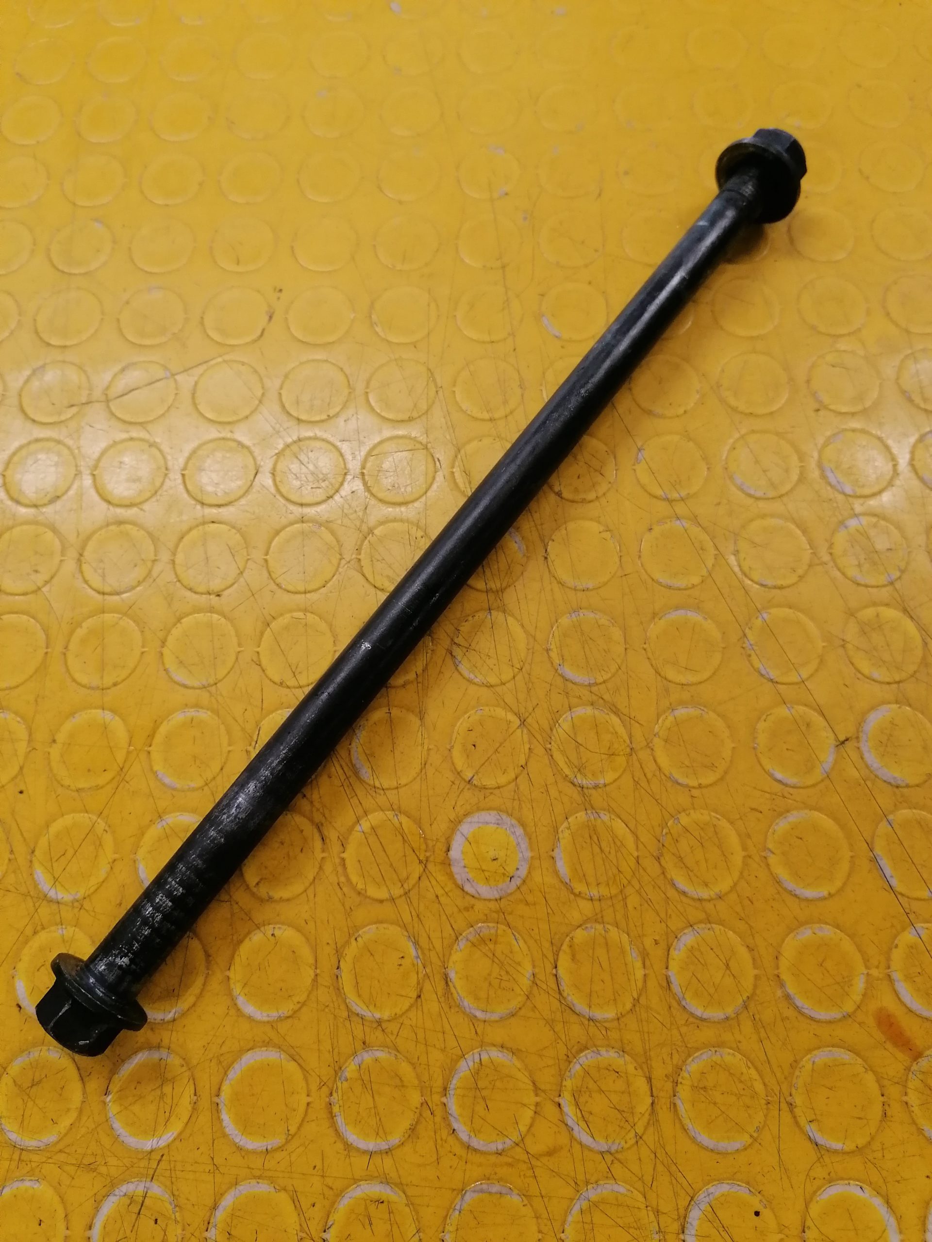 Axe de roue avant SYM