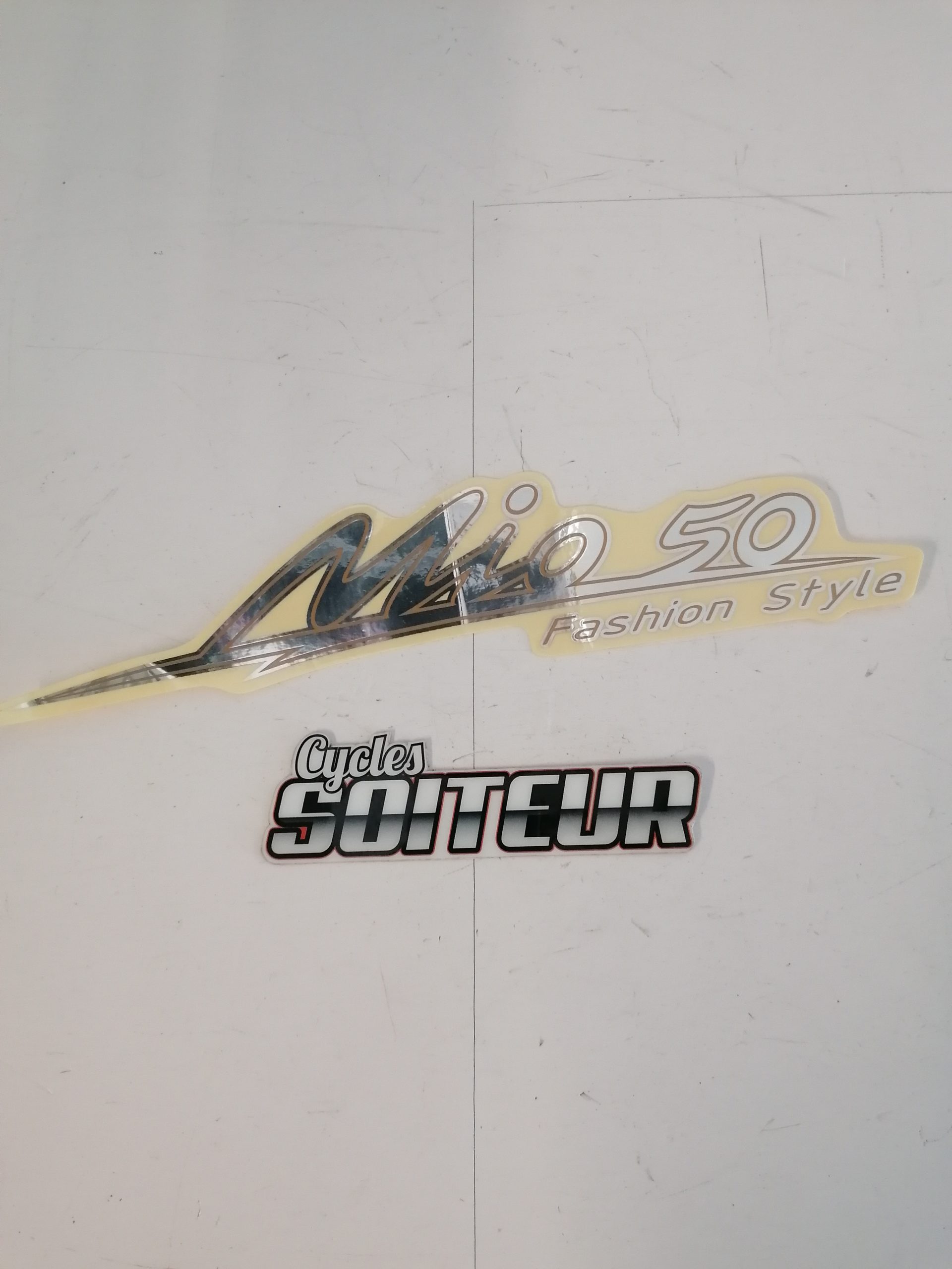 Autocollant MIO