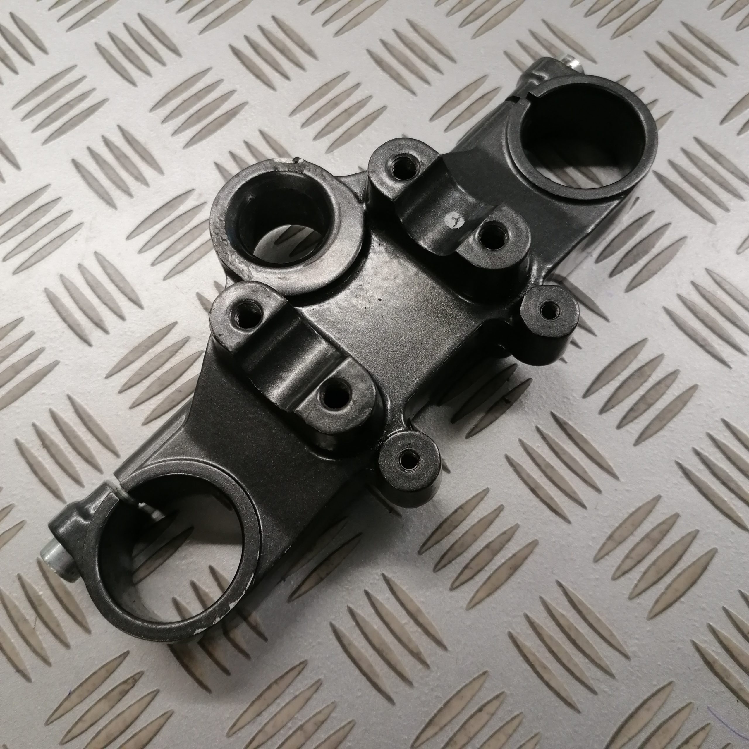Platine de fourche supérieur DERBI