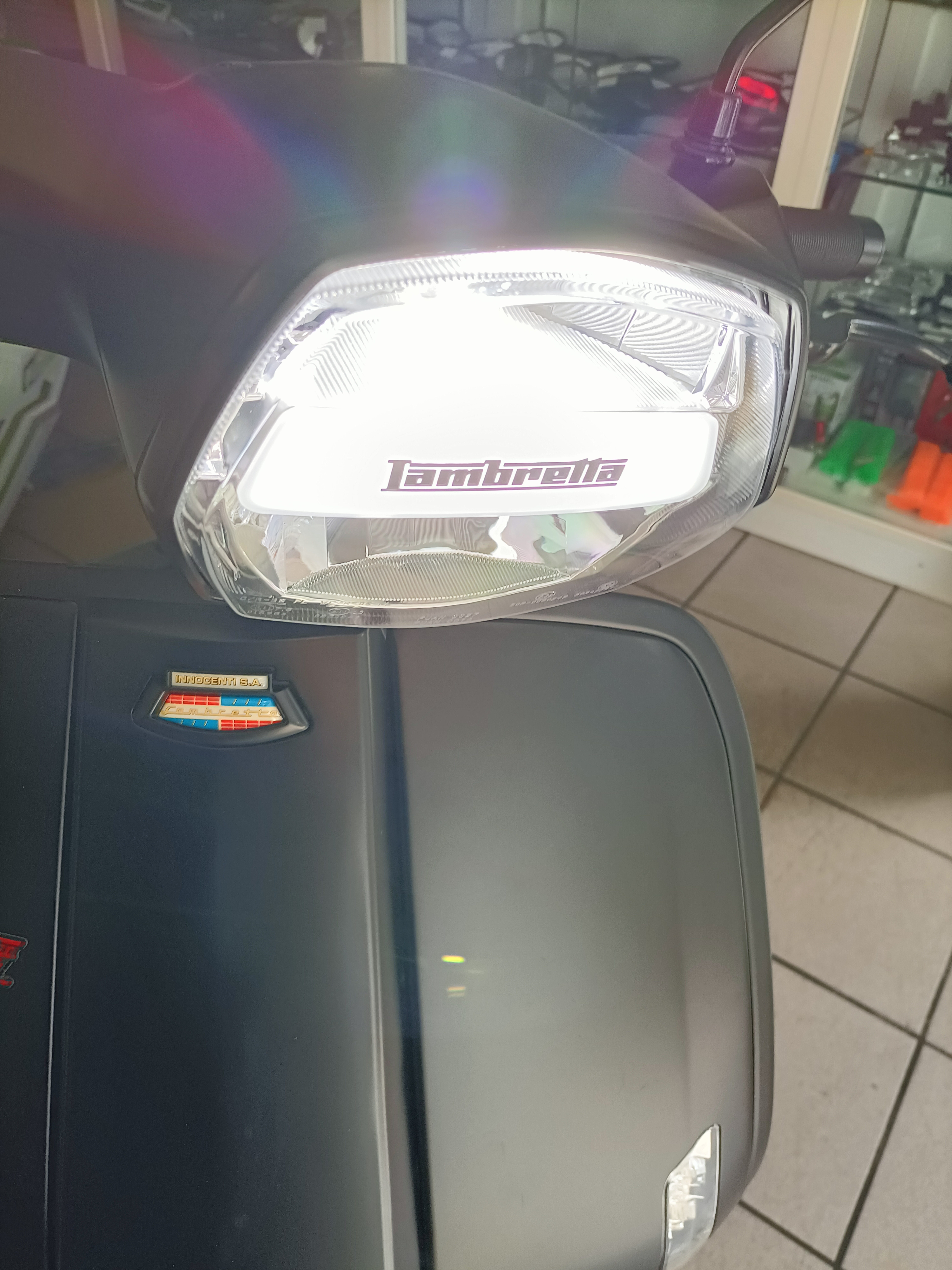 LAMBRETTA V125 ( 3299 € ou 48 € par mois ) – Image 9