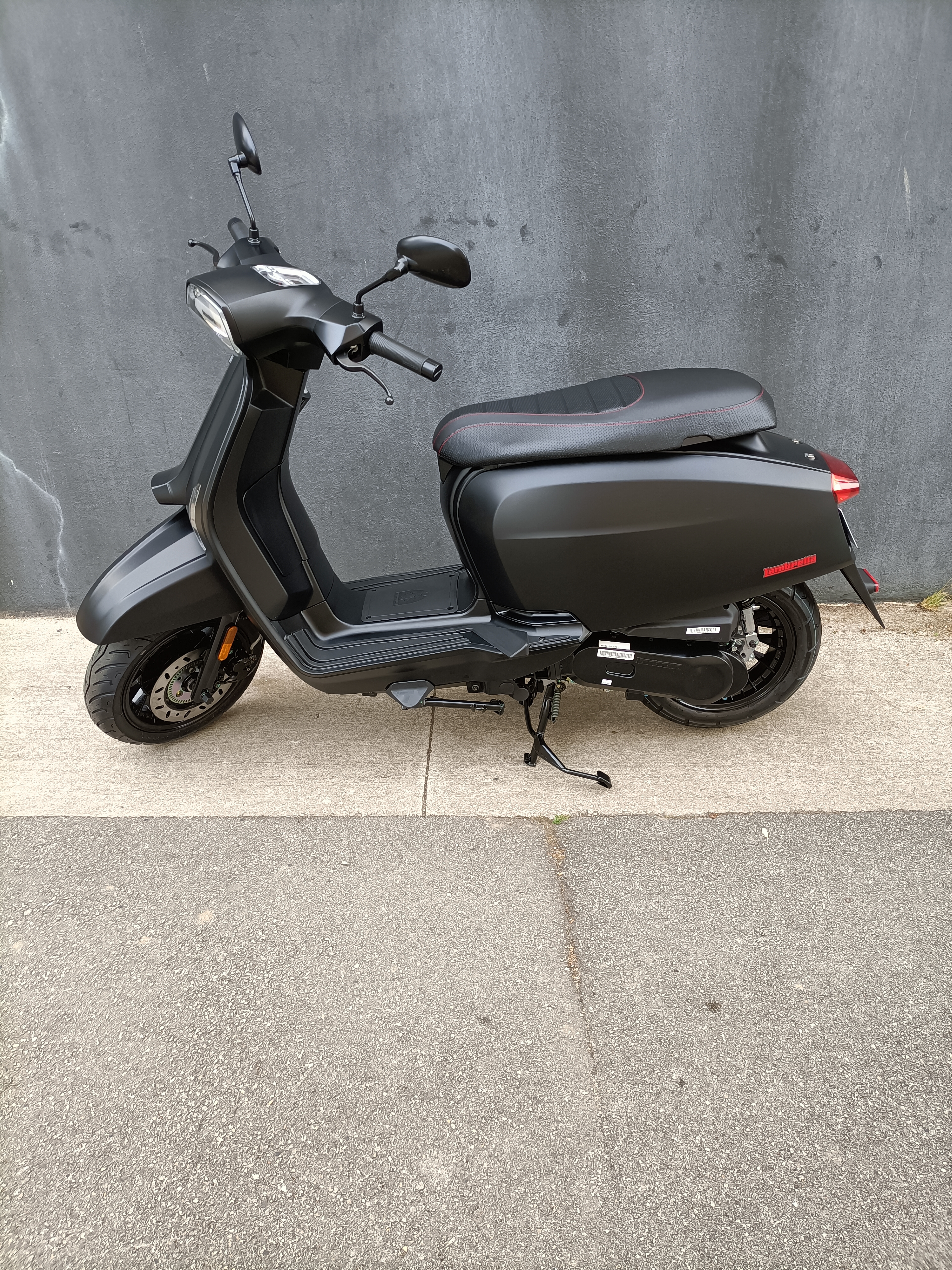 LAMBRETTA V125 ( 3299 € ou 48 € par mois ) – Image 2